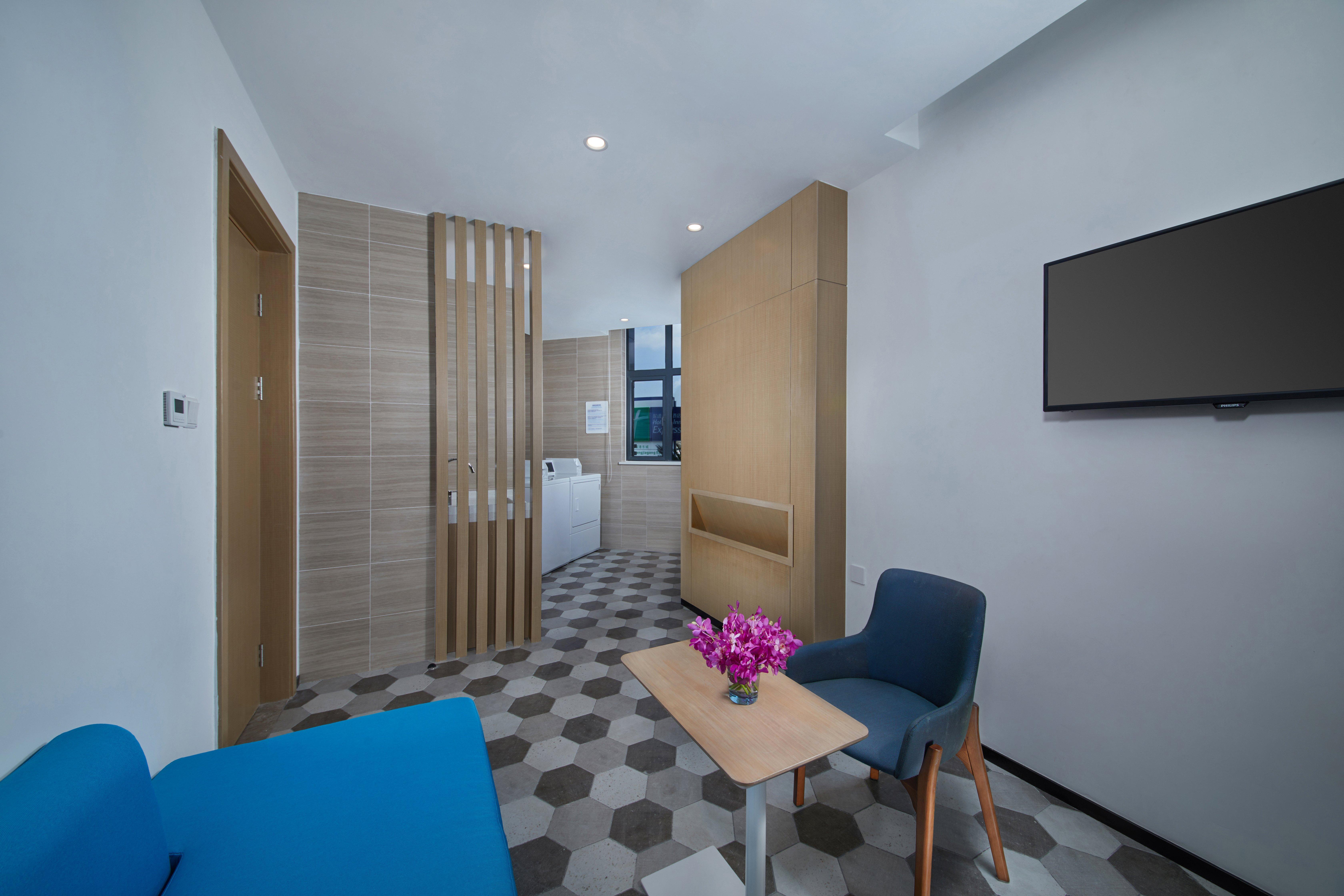 Holiday Inn Express Zhangjiagang East By Ihg Exteriör bild