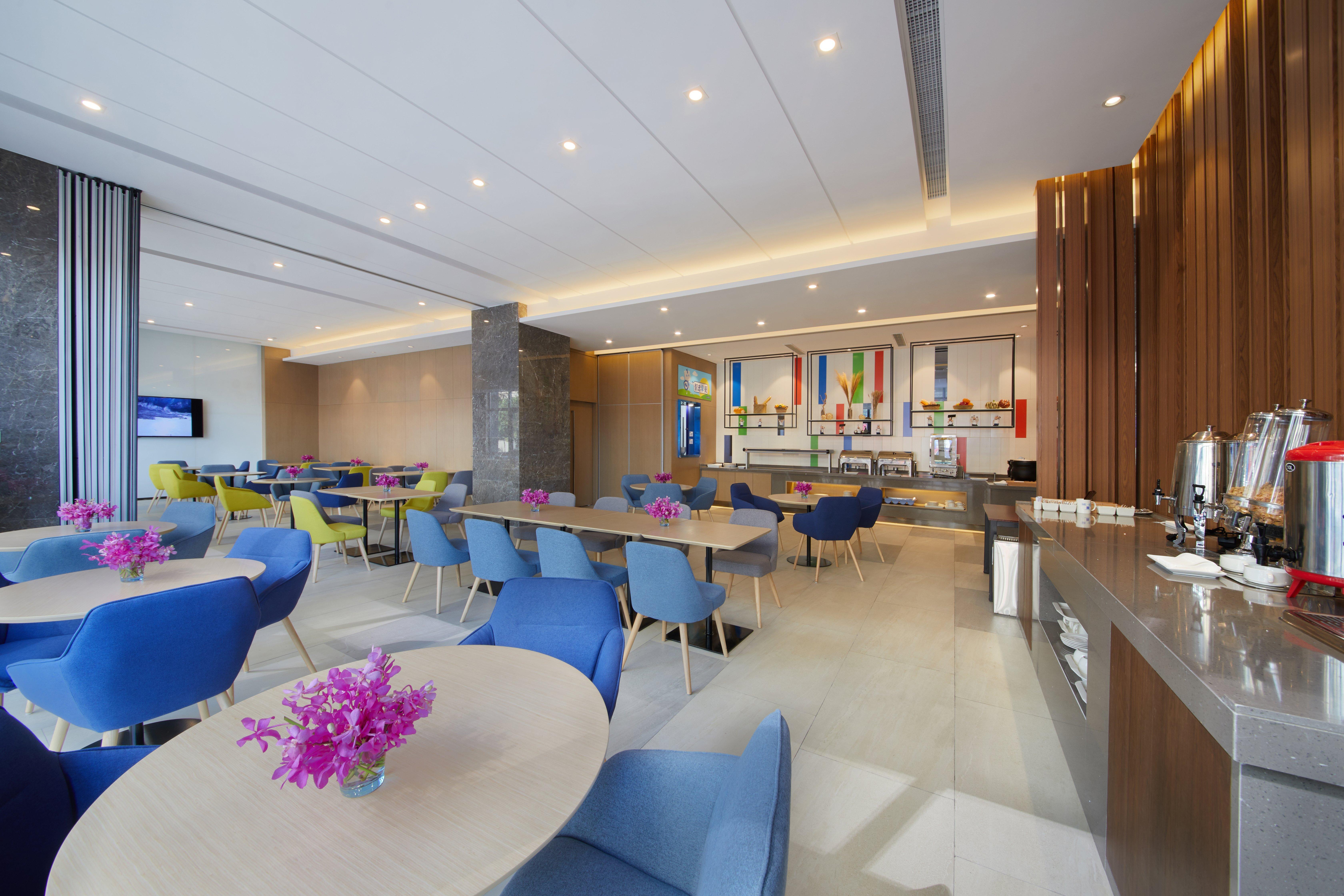 Holiday Inn Express Zhangjiagang East By Ihg Exteriör bild